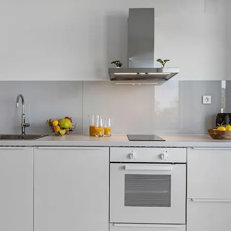 Tyra By Interhome Ražanj