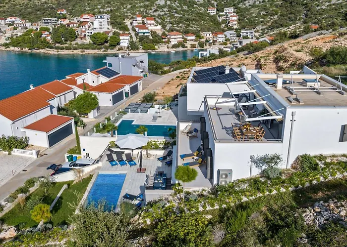 Tyra By Interhome Hébergement de vacances Ražanj